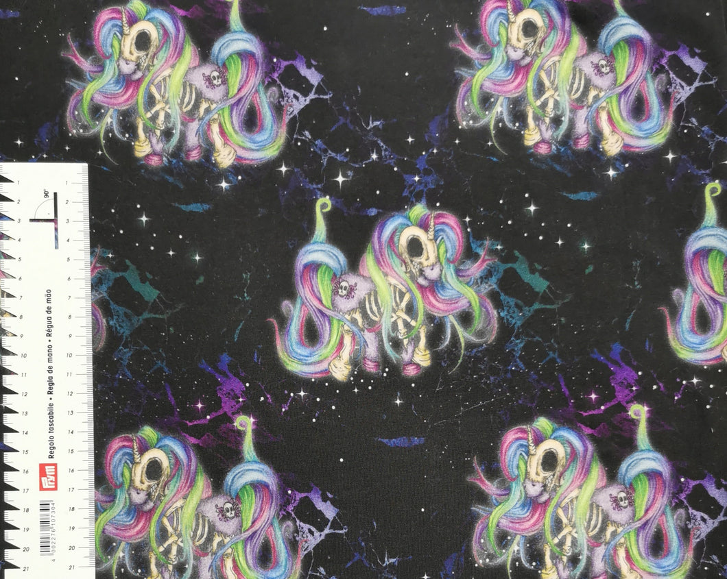 #16 licorne zombie vendu au demi mètre coton lycra surplus
